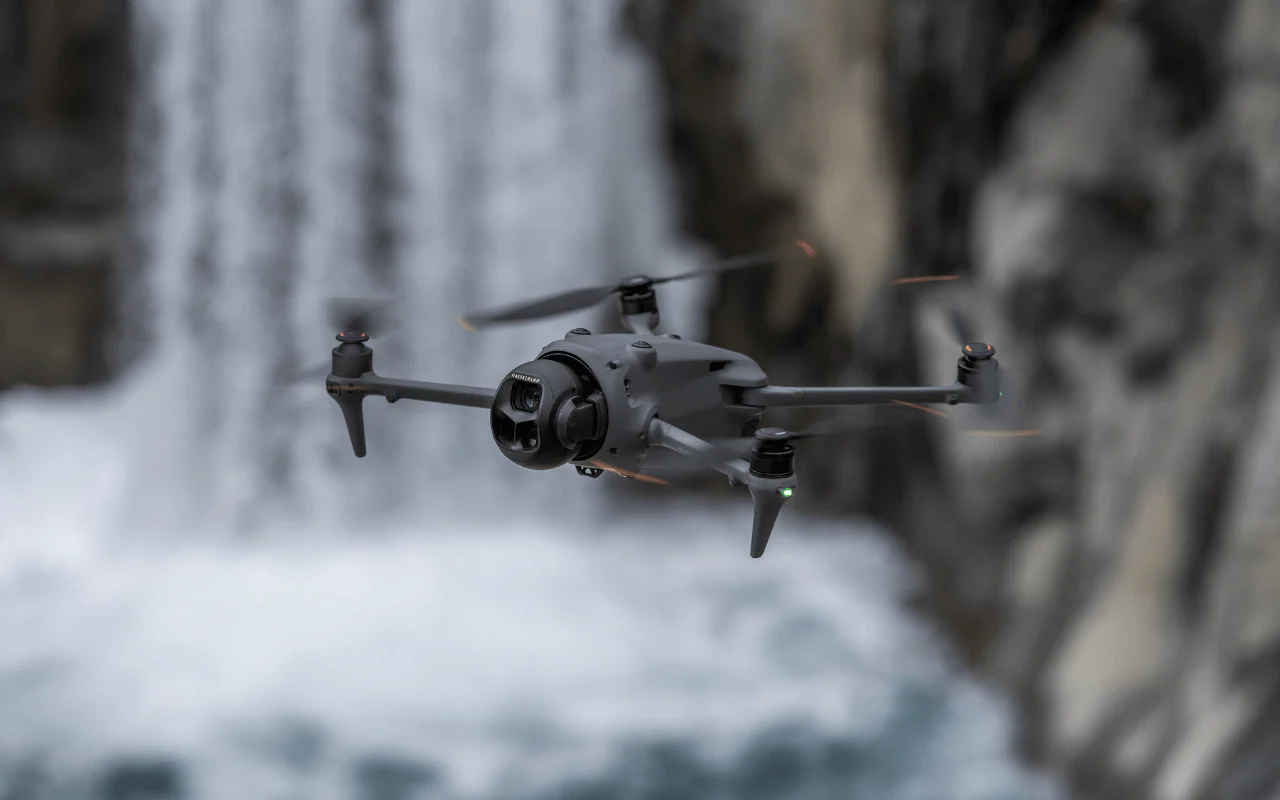 DJI Mavic 4 Pro Fly More Combo - Image 6